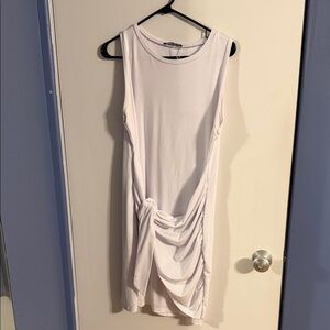 Elegant White Sleeveless Dress